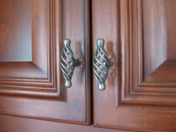 Cabinet Hardware Repair in Denison